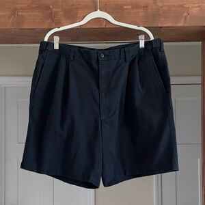 Men’s Navy Pleated Front Shorts Size 40